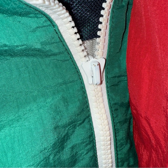 Vintage 90s Tommy Hilfiger Green and Red Windbreaker - Picture 5 of 5